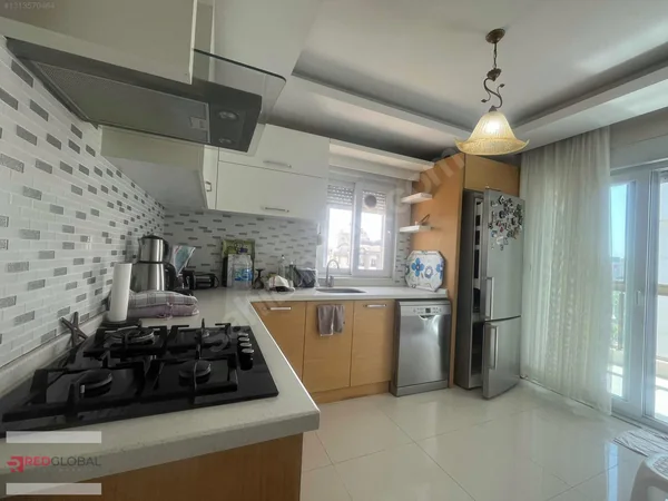 Merkezi Konumda Yüksek Tavan Satılık 180 M2 Dubleks Daire — fotoğraf 1