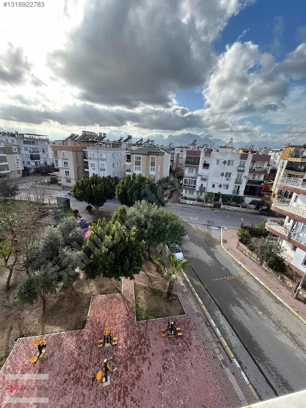 Yenidoğan'da Doğalgazlı Satılık 4 +1Geniş Önü Açık Dubleks Daire — fotoğraf 1