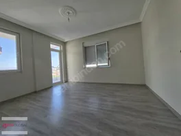 Red Globalden Atatürk Cad.Üzerinde Kiralık 3+1 Geniş Daire — fotoğraf 3