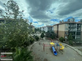 Çıplaklı Toki De Cam Balkonlu Kat Kiralık 1+1 Daire — fotoğraf 1