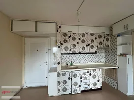 Çıplaklı Toki De Cam Balkonlu Kat Kiralık 1+1 Daire — fotoğraf 2