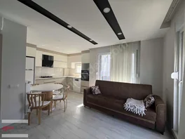 Merkezi Konum Kombili Cam Balkonlu Full Eşyalı Kiralık 1+1 Daire — fotoğraf 2