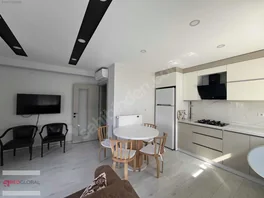 Merkezi Konum Kombili Cam Balkonlu Full Eşyalı Kiralık 1+1 Daire — fotoğraf 3